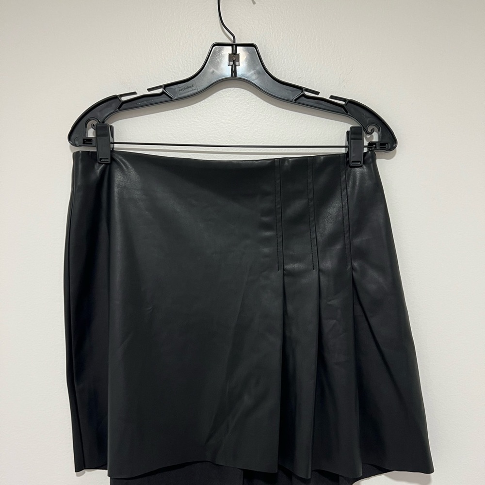Heartloom Black Leather Skirt - Picture 3 of 11